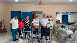 ADEJU recebe placas solares, cadeiras de rodas e novas doações de equipamentos