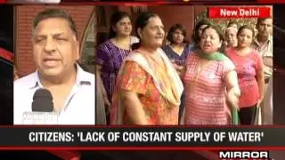 Delhi: Residents complain of foul smelling water - The News
