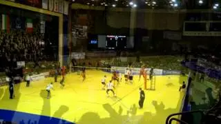 Песента на 