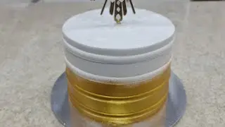 BOLO CLÁSSICO E ESTILOSO ESSA DECORAÇÃO É SUPER FACIL 😱 /BOLO DE CRISMA   @PARISCAKEDESIGNER