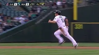 CLE@SEA: Wild pitch, error allows Seager to advance