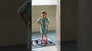 يا لارا اذهبي إليها 😂