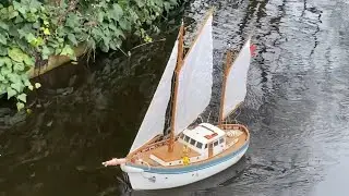 Patrice motors through the Island Channel