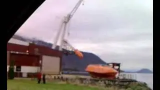 Testing of a free-fall lifeboat