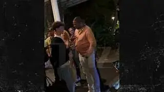 Рэпер Busta Rhymes G отчитал фаната за неуважение и высмеял его за сходство с Трейси Морганом 😂