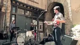 Throw Me Off The Bridge - Les 3 &eacute;l&eacute;phants 2015 - Concert sauvage