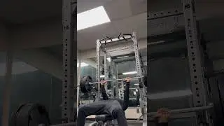 315 pound bench press for 4 reps #gym #workout #weightlifting #fitness #benchpress