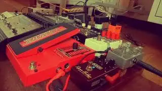 having fun with MXR super badass variac fuzz