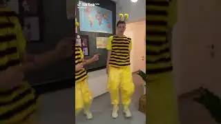 А4 поет припев песни ты пчела ты пчеловод... ❤️🌴