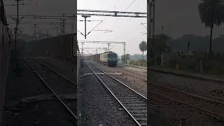 Train Horn Sound Effect NEW KATNI WAG9H 31571 at Burhwal with freight