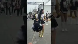 Eliana viral #bastoneras #desfile