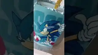 Simple sonic character cake