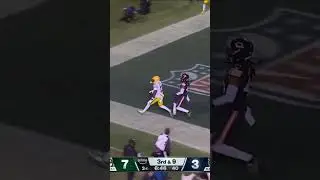 Love finds Reed for the TD & the Packers take a 14-3 lead!!! 👀 🧀