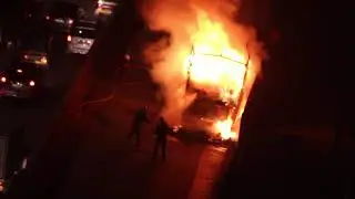 Mumbai Fire Brigade extinguishes Fire at Powai- JVLR  Flyover