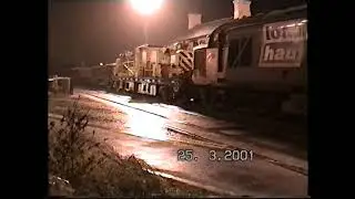 LOADHAUL CLASS 37.37698.Walton street crossing in Hull.25 3 01.Neil Hayton railway memories