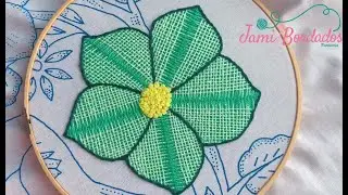 50. Bordado Fantasía Flor 14 / Hand Embroidered Flower / Fantasy Stitch
