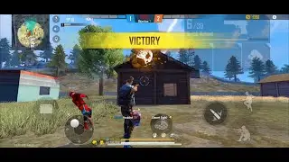 M8N PHONE VS PC PLAYER 🍕