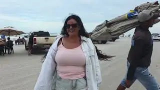 VOLTAMOS A TARDE NA PRAIA DO ATALAIA  PARA FAZER UMA CAMINHADA.