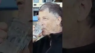 Why Bill Gates Has More Invested In Apple Than Microsoft - How Money Works #shorts