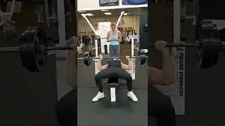 Male spotter vs. female spotter #fitness #benchpress  275 lbs #gym