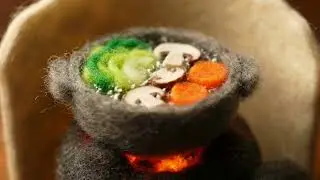In cozy winter weather, ELINA is making hotpot ❄️🍲🖼️🎨 #woolencraft #woolworld