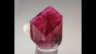 #17650 - ELBAITE-LIDDICOATITE series, Madagascar