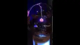 Awesome giant plasma globe at museum of science and industry, chicago