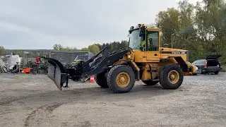 K&ouml;p Hjullastare Volvo L70C med vikplog p&aring; Klaravik