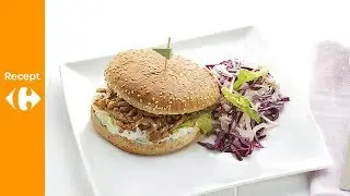 Broodje gyros met tzatziki en salade van rode- en witte kool