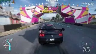 USANDO UN FORD MUSTANG DARK HORSE DE 1800 HP
