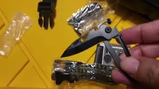 Surviveware Waterproof Premium Survival First Aid Kit -  IS GRABAGE!