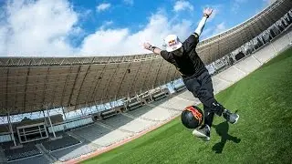 Freestyle Football Tricks w/ S&eacute;an Garnier