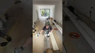 Installing beautiful engineered oak flooring with @wreck_on_the_rec