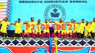 P2 Performs Feliz nevidad- Gloria - Christmass 2025