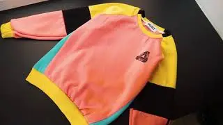 Разноцветный, яркий свитшот Palace с логотипом в магазине 4:20 SHOP