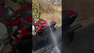 #motorcycle #moto #ducatimonster796 #ducati #summervibes #boston #bikelife #bikelover
