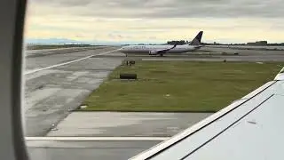 SFO United simultaneous departures - takeoff