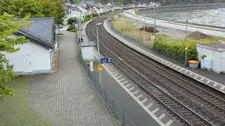 Rheintal und Z&uuml;ge: hier 2 Z&uuml;ge im Clip bei Hirzenach Arbeitszug und Regional Bahn