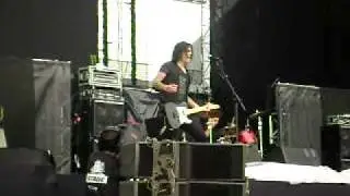 Duff Mckagan's Loaded - It's So Easy (SWU 2011 by Skin).AVI