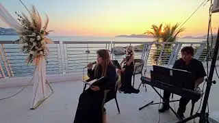 Santo - Alejandro Mej&iacute;a | Viol&iacute;n, soprano y teclado 