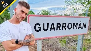 Visité GUARROMÁN!!! 😂 El PUEBLO de ESPAÑA con el nombre más 🐖! [No CREERÁS por qué se llama ASÍ 😱]