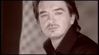 Orhan Ölmez - Yalvarayım mı (Music Video)