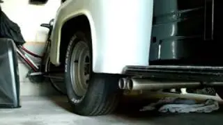 Dodge D100 stepside 1957