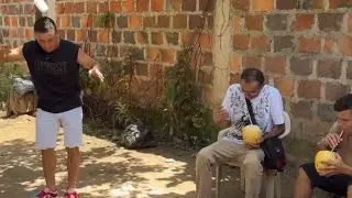 PELLO ESO TE PASA POR DESCONFIADO | El Pello papi-BROMA. 😂