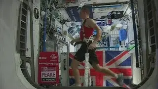 Tim Peake completes the London Marathon from space