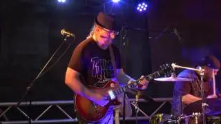 BBQ Blues Band - Another brick in the wall