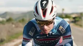 Soudal Quick-Step - Equipaci&oacute;n 2025 | Castelli Custom