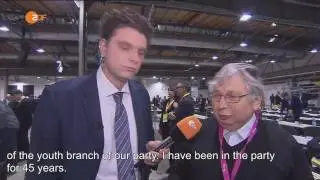[English subtitles] Heute Show: Old people's technology knowledge, Lutz van der Horst. 4/29/2016
