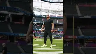 Dwayne Johnson Channels The Rock For Super Bowl Intro And Twitter Has A Field Day