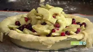 Fresh Apple Cranberry Pie